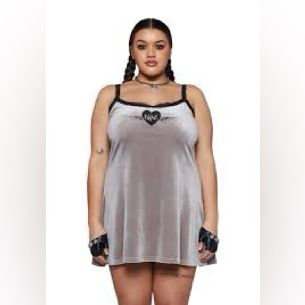 Dolls Kill x Bratz You Wish Silver Velvet Dress Mini Dress Size 1X/2X - Picture 3 of 7